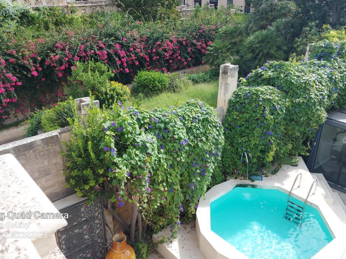 Bed and Breakfast Dimora Charleston Lecce Parcheggio Privato In Loco Gratis Екстер'єр фото