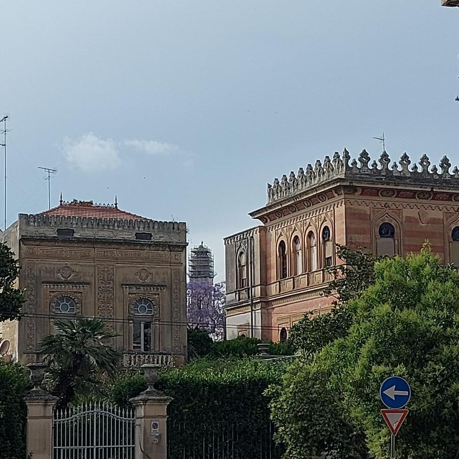 Bed and Breakfast Dimora Charleston Lecce Parcheggio Privato In Loco Gratis Екстер'єр фото