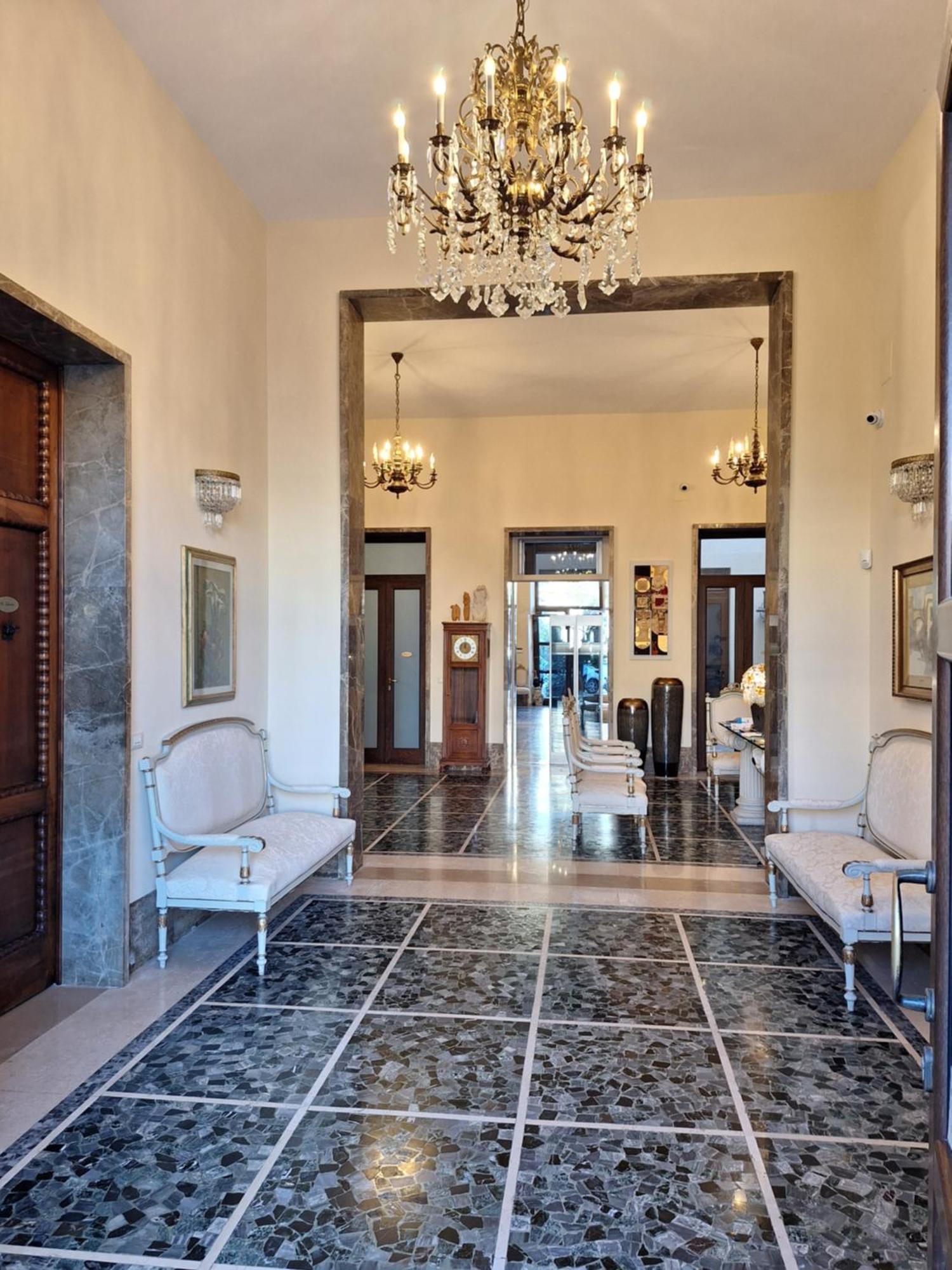 Bed and Breakfast Dimora Charleston Lecce Parcheggio Privato In Loco Gratis Екстер'єр фото