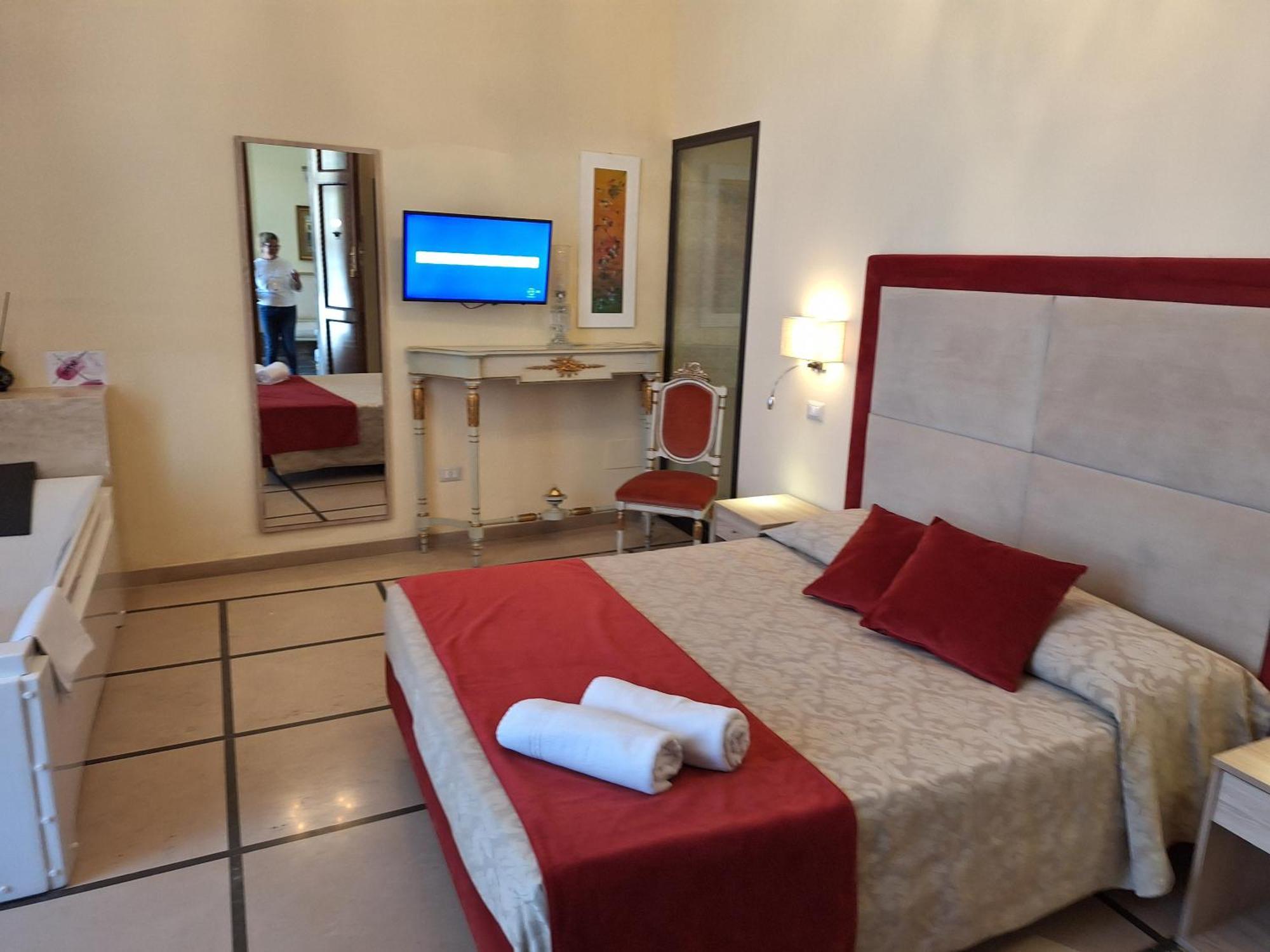 Bed and Breakfast Dimora Charleston Lecce Parcheggio Privato In Loco Gratis Номер фото