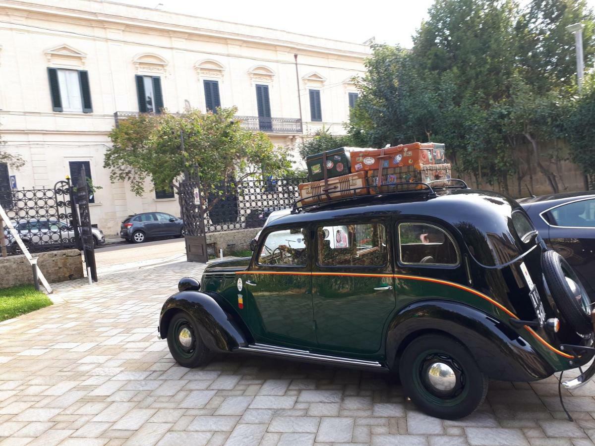 Bed and Breakfast Dimora Charleston Lecce Parcheggio Privato In Loco Gratis Екстер'єр фото