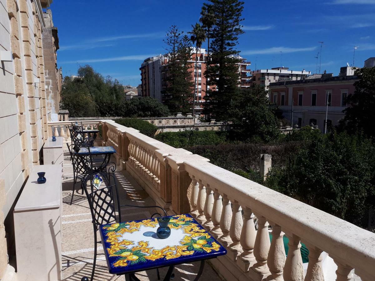 Bed and Breakfast Dimora Charleston Lecce Parcheggio Privato In Loco Gratis Екстер'єр фото