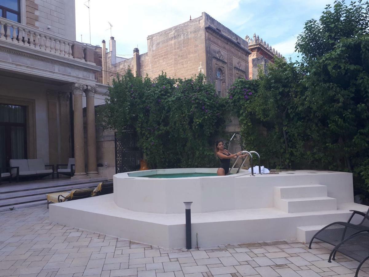 Bed and Breakfast Dimora Charleston Lecce Parcheggio Privato In Loco Gratis Екстер'єр фото